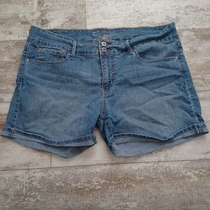 Denizen From Levi's, Modern Shorts, Size 16, Cuffed, Stretch, 2 Button Closure